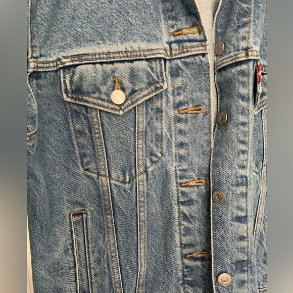 Levi Jean Jacket - Picture 4 of 6